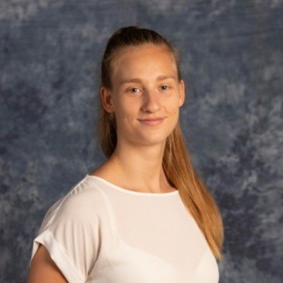 Tutor Lena S.