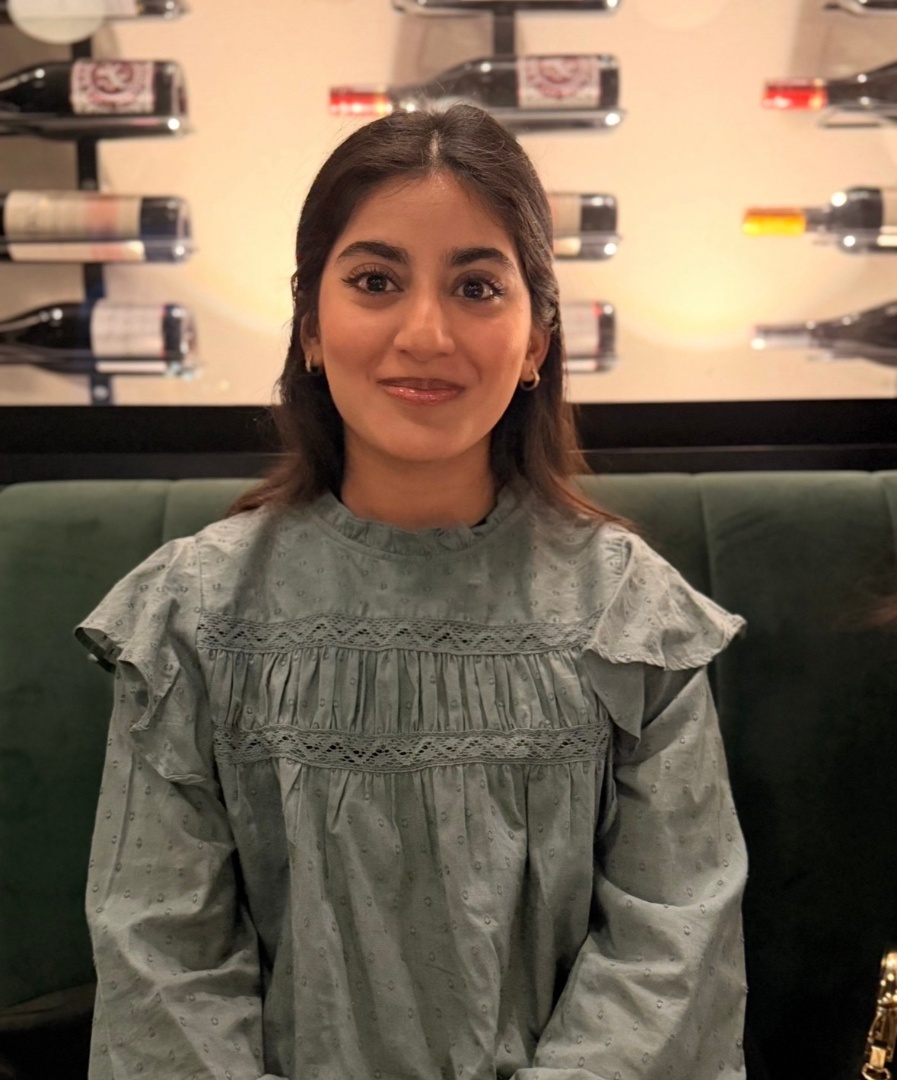Tutor Enaya S.